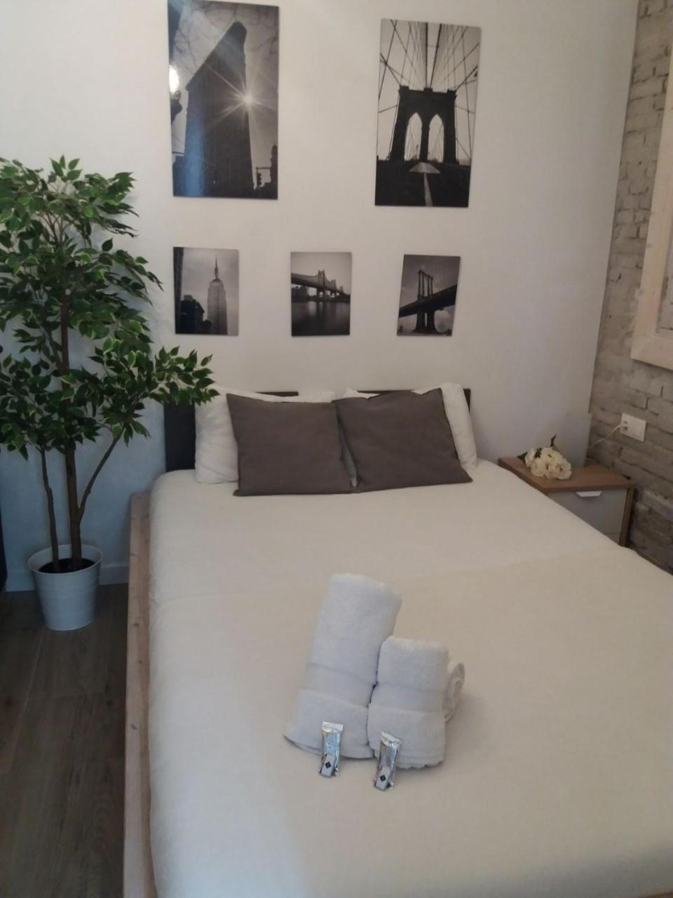 Suites By Eric Olsan Valencia Exteriör bild